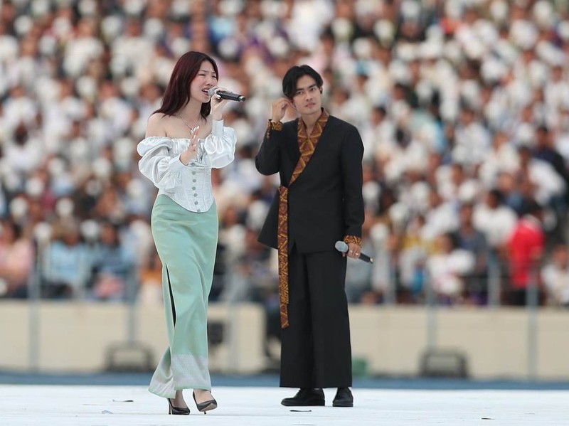 Le khai mac SEA Games 32: Man nhan bua tiec cong nghe Hologram-Hinh-54