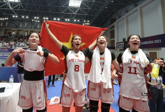 Cap chi em giup bong ro Viet Nam co HCV SEA Games la ai?-Hinh-2