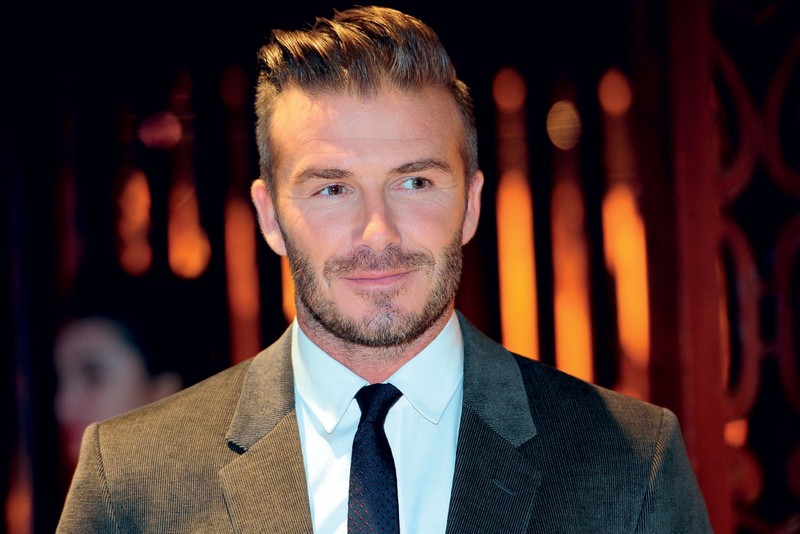 David Beckham va dan cau thu dep trai bat chap tuoi tac