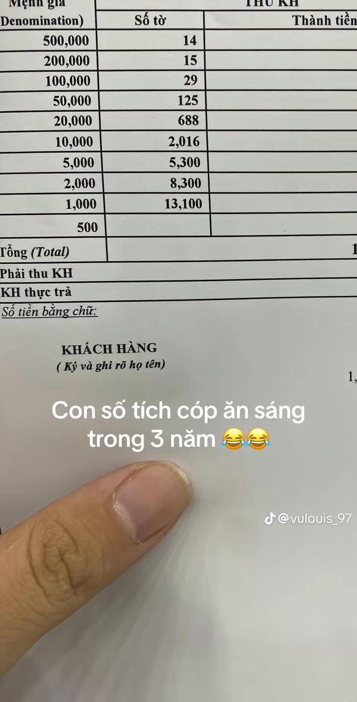 Pha dap lon di gui tiet kiem khien nhan vien ngan hang 