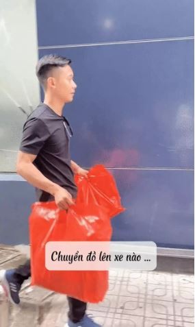 Cung tham gia thien nguyen, Quang Linh Vlogs va hoa hau co thai do la-Hinh-2