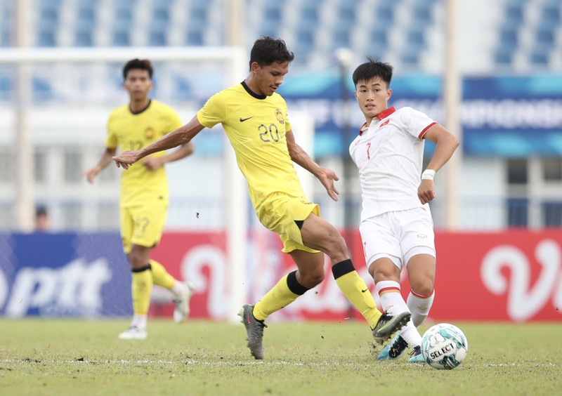 Thang Malaysia, U23 Viet Nam sang cua bao ve ngoi vuong-Hinh-2