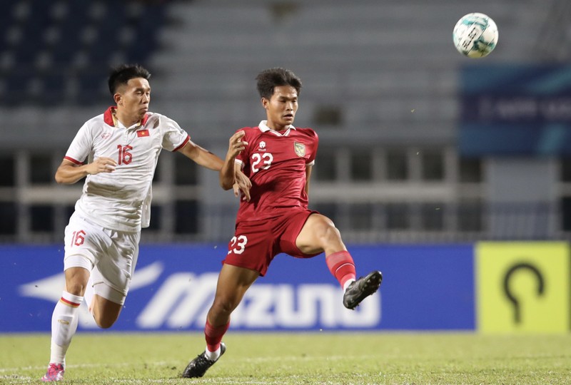 Thang Indonesia tren cham 11m, U23 Viet Nam bao ve thanh cong ngoi vuong-Hinh-8