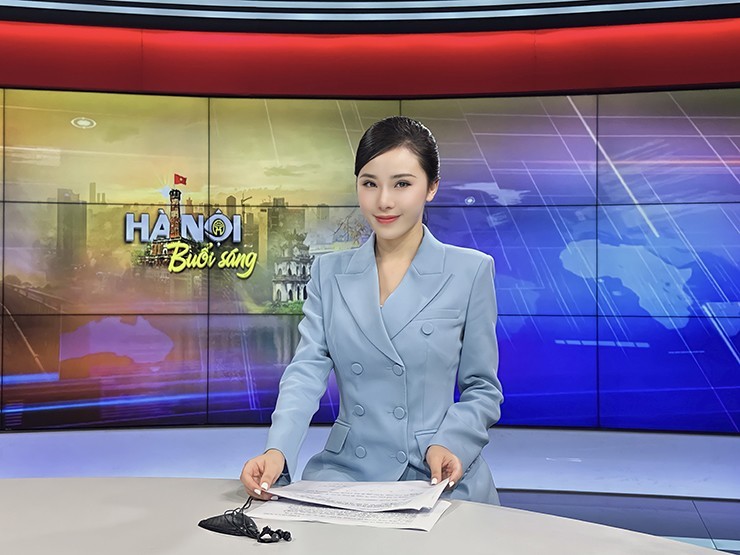 Gai xinh lang game bat ngo tro thanh BTV cho Dai Ha Noi la ai?-Hinh-3