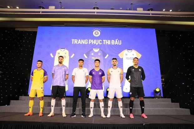 Ngay xuat quan mua giai moi, Ha Noi FC quyet doi lai ngoi vuong