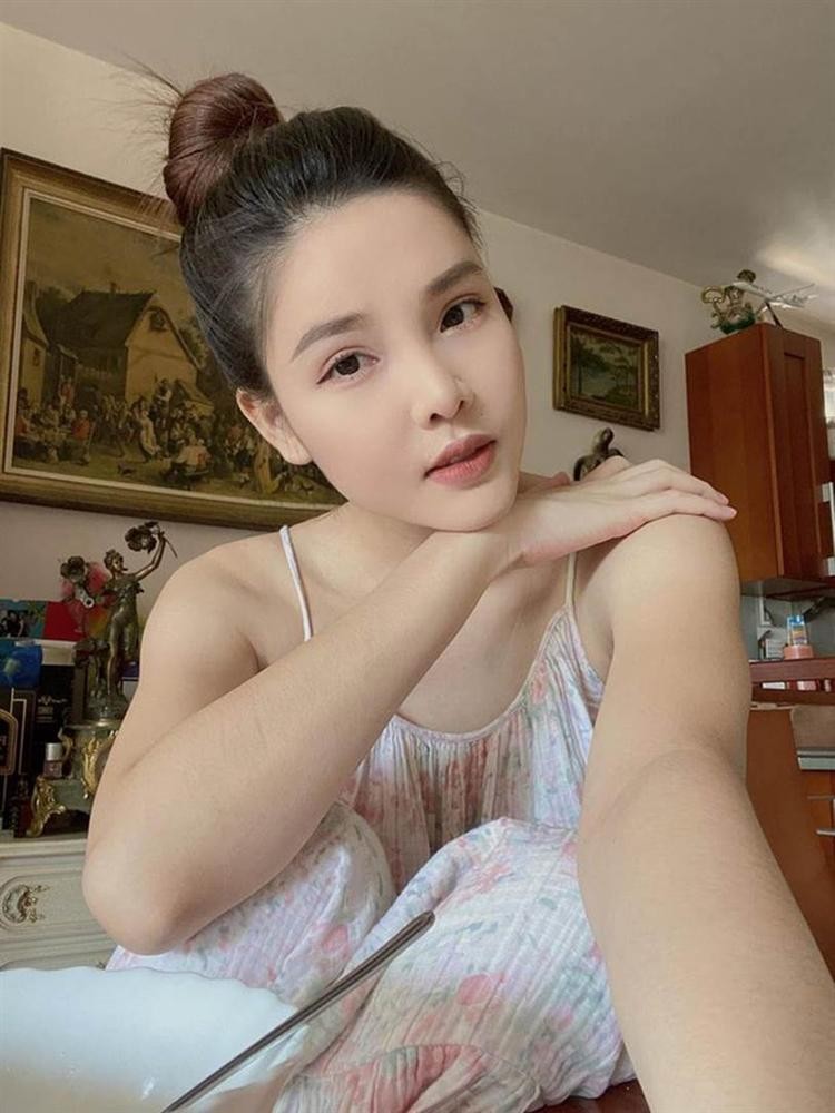 Lay chong cau thu, Ky Han roi bo san catwalk ban hang online-Hinh-8