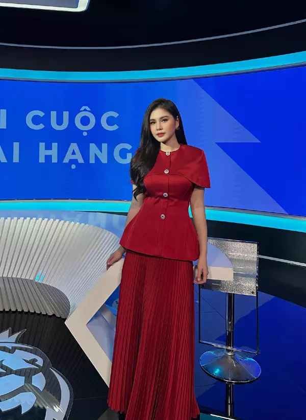 Hon nhan cua MC Thu Hoai ben chong doanh nhan dien trai ra sao?