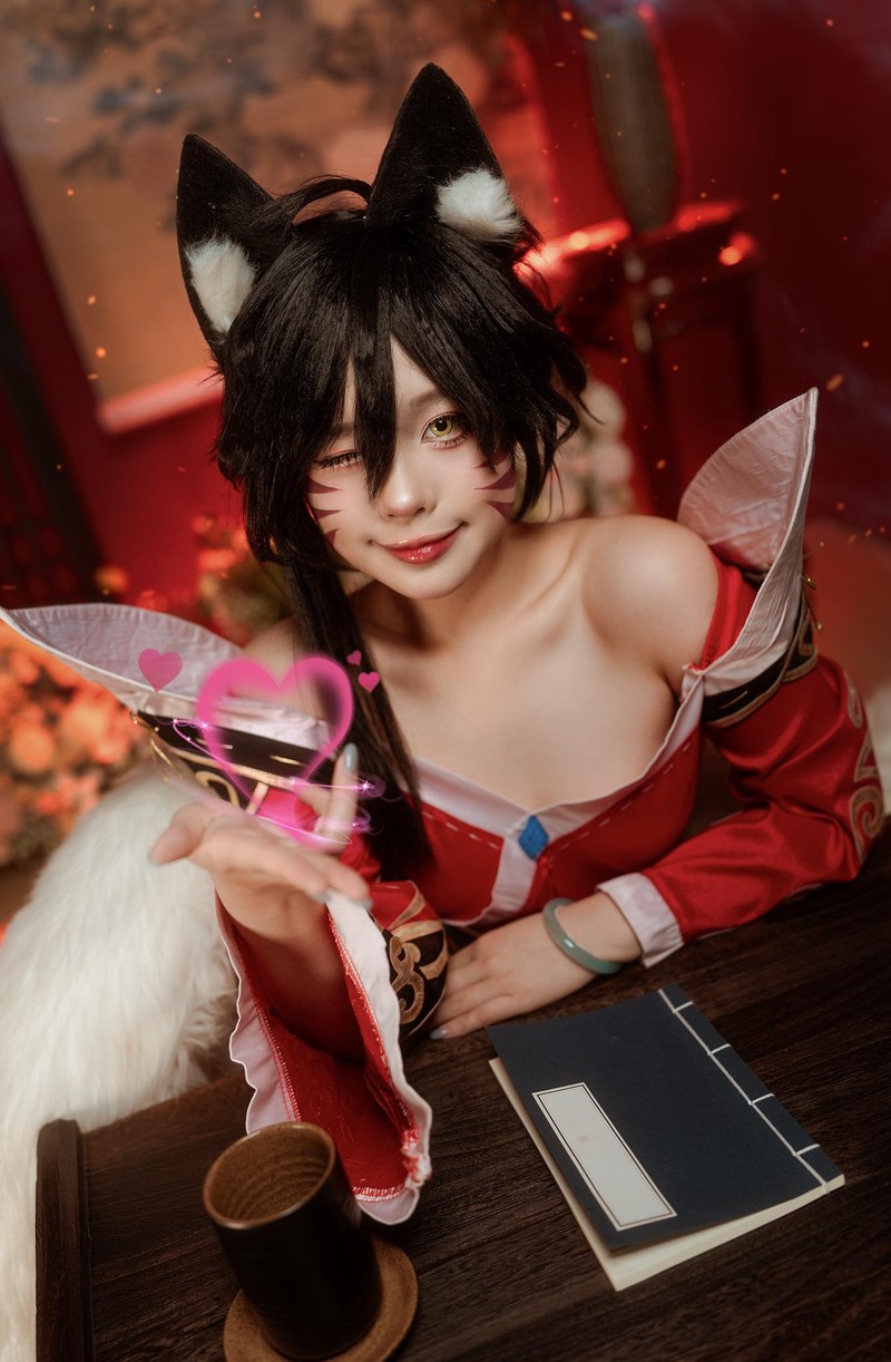 Nu MC Toc Chien tai SEA Games 31 du trend cosplay Ahri gay bao-Hinh-4