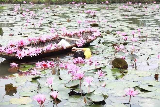 Chup anh ao dai va 