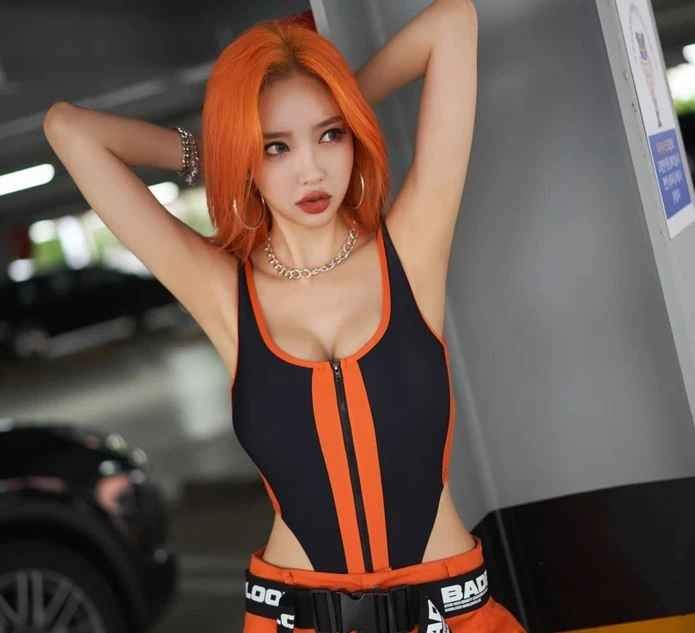 Nu DJ xu Kim Chi khoe body cuc chuan lam netizen 