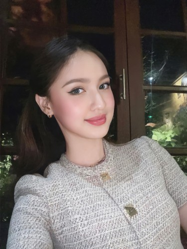 Hot girl Mai Tay nhan qua cuoi khung tu gia dinh nha chong-Hinh-8