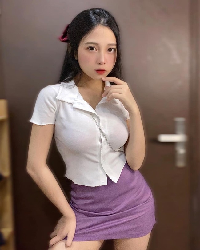 Hot girl Gia Lai chieu cao khiem ton, ua 