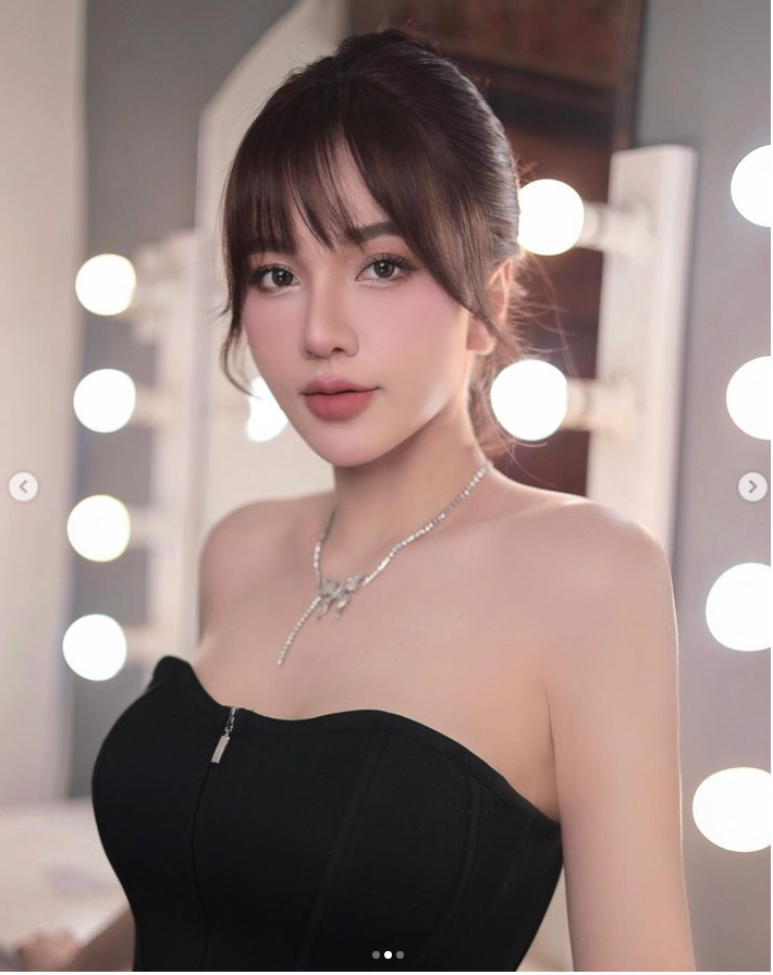 Ban gai cu Hoang Duc body ngay mot boc lua, tao bao khoe than-Hinh-2