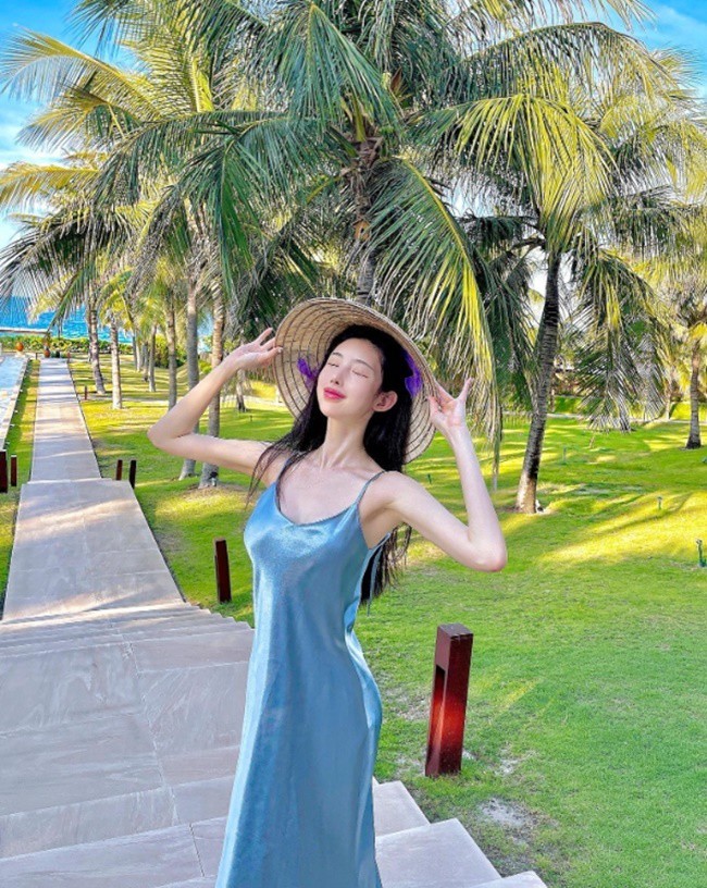 Nu travel blogger xu Han so huu than hinh dep nhu photoshop-Hinh-2