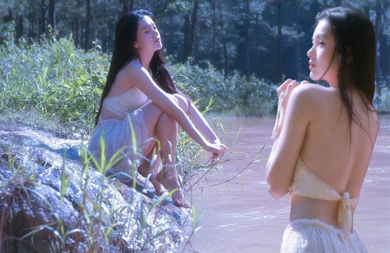 View - 	Nữ thần tắm suối Việt Nam khoe 2 bằng cử nhân tuổi 27