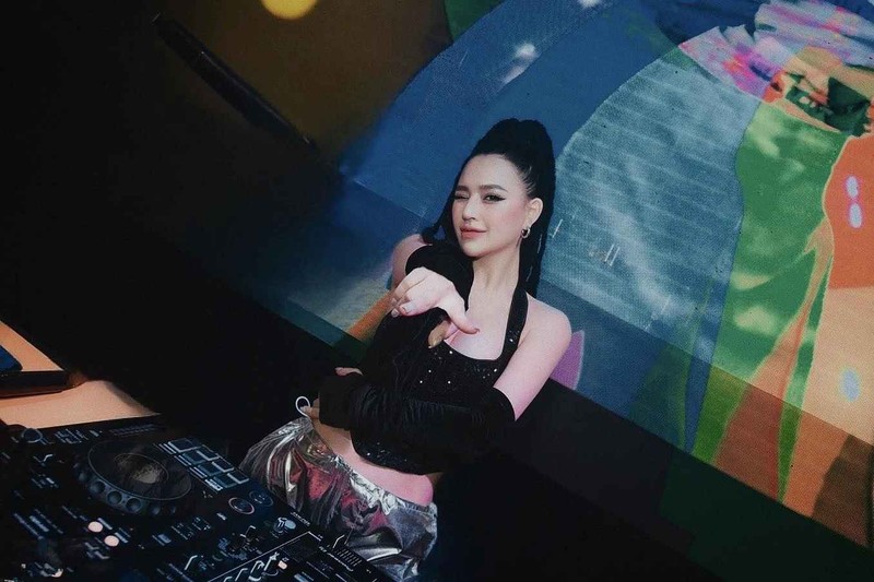 Sinh con thu 3, hot girl DJ The Remix 2016 khoe dang nong bong
