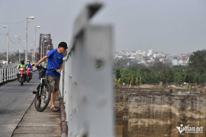 Bai giua song Hong sau nhung ngay bi nuoc lu nuot chung-Hinh-16