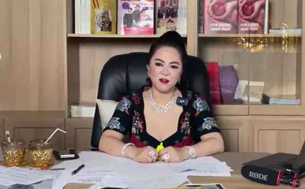 Loat cau noi tung viral khap coi mang cua ba Phuong Hang-Hinh-6