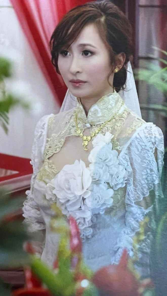 Vo 2 dai gia Minh Nhua he lo anh dam cuoi 12 nam truoc-Hinh-5