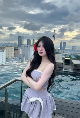 Quynh Alee khoe anh cosplay goi cam, netizen nhan xet 