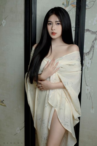 Quynh Alee khoe anh cosplay goi cam, netizen nhan xet 