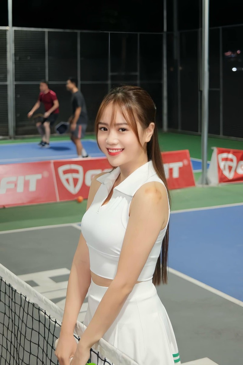 Nu streamer Mai Linh Zuto gia nhap duong dua khoe dang san Pickleball-Hinh-2