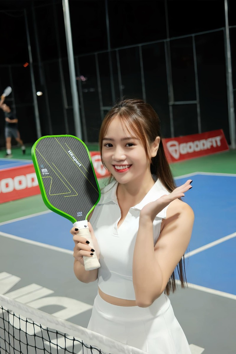 Nu streamer Mai Linh Zuto gia nhap duong dua khoe dang san Pickleball-Hinh-3