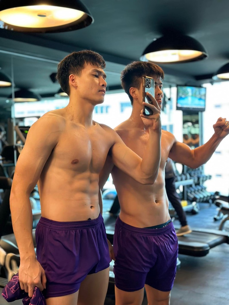 Dan trai dep DT Viet Nam, ven ao khoe body 8 mui dinh cao-Hinh-3