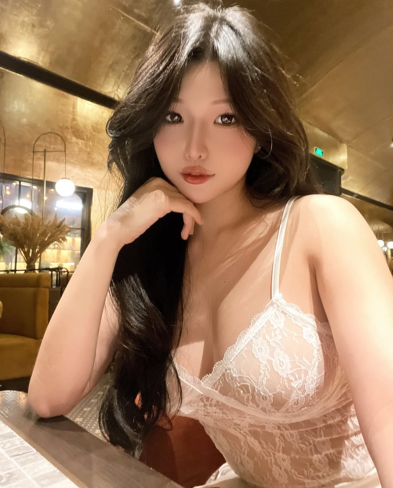 “Co be ban quan ao” hot nhat Sai thanh me do khoe vong 1-Hinh-6