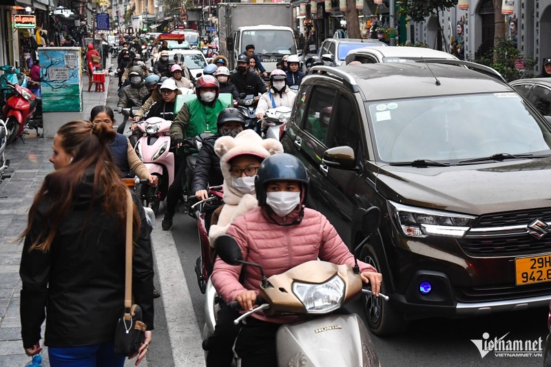 Chua Tet, pho co Ha Noi da un tac trien mien