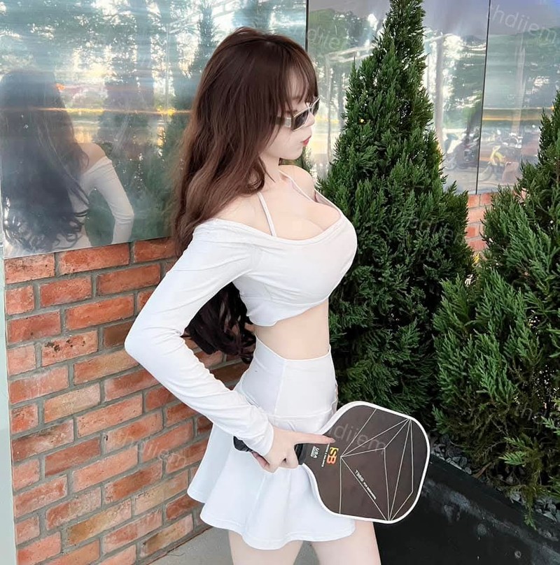 Du trend vay bang keo, hot girl pickleball khoe vong eo sieu thuc-Hinh-10