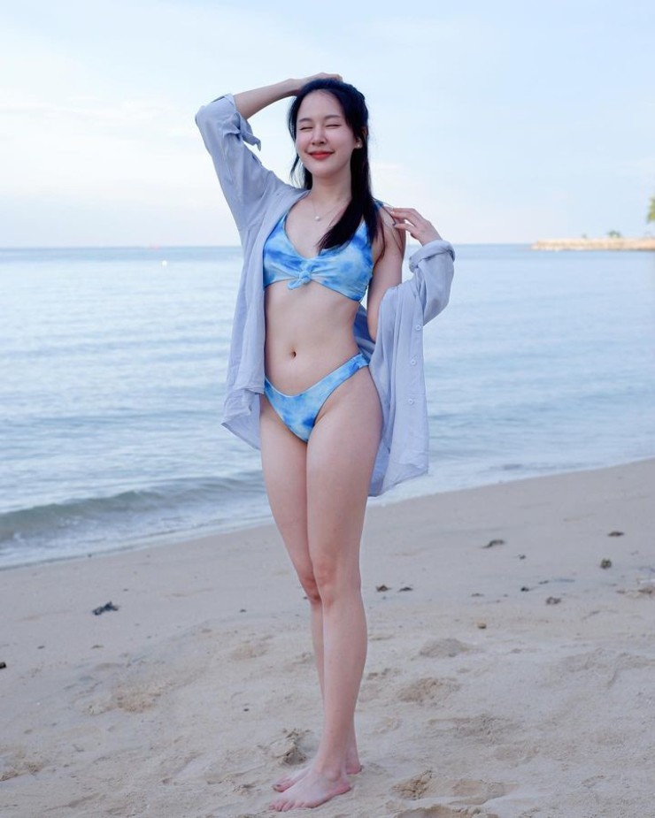 Nu y ta Thai Lan dang anh bikini day song mang xa hoi-Hinh-5