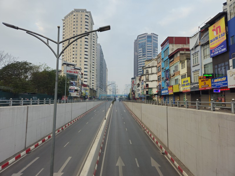 Chum anh: Ha Noi binh yen, sau lang sang mung 1 Tet At Ty.-Hinh-4