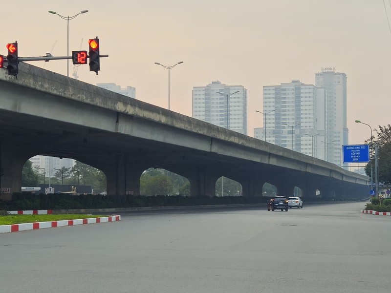 Chum anh: Ha Noi binh yen, sau lang sang mung 1 Tet At Ty.-Hinh-5