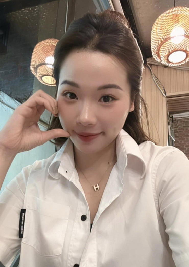 Danh tinh ban trai moi cong khai cua Hoa khoi cau long Thuy Linh-Hinh-2