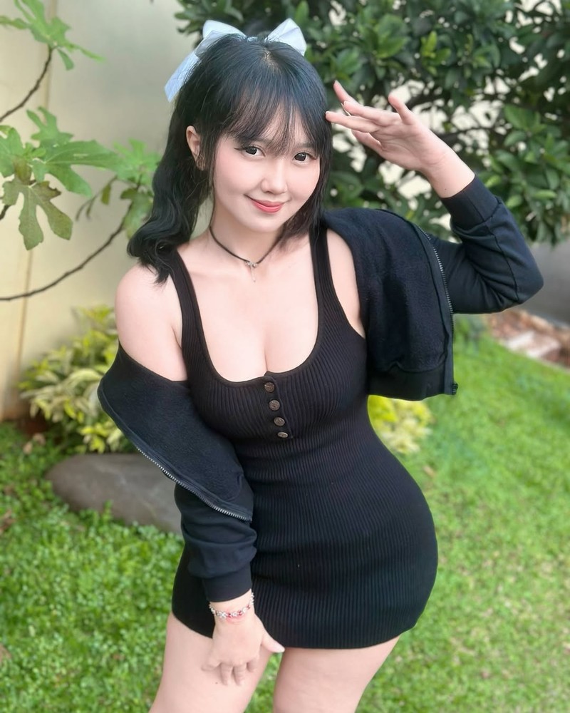 Gai xinh cosplay One Piece khoe vong 1 quyen ru-Hinh-9