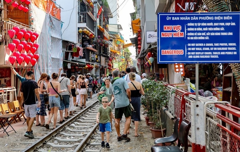 Ha Noi: Khong gioi thieu tour den khu ca phe duong tau