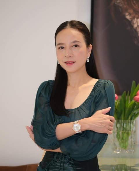 Nhan sac van dinh o tuoi U60 cua nu ty phu Madam Pang-Hinh-7