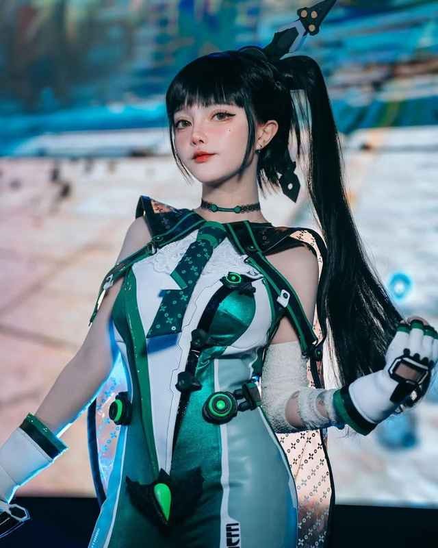 Nu cosplayer so huu nhan sac chan dong khien fan me dam-Hinh-2