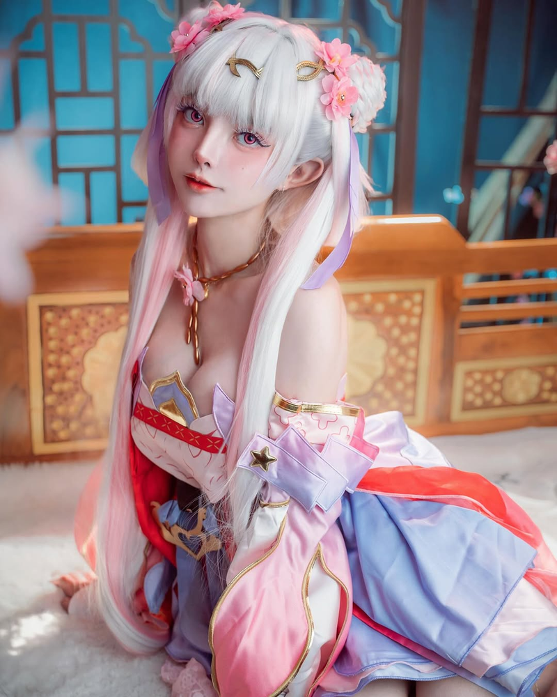 Nu cosplayer so huu nhan sac chan dong khien fan me dam-Hinh-3