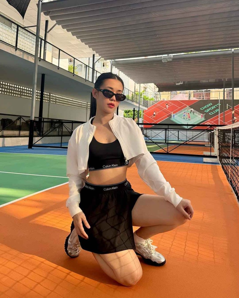 Voc dang tren san pickleball cua hot girl Ngoc Thao khien netizen khen-Hinh-3