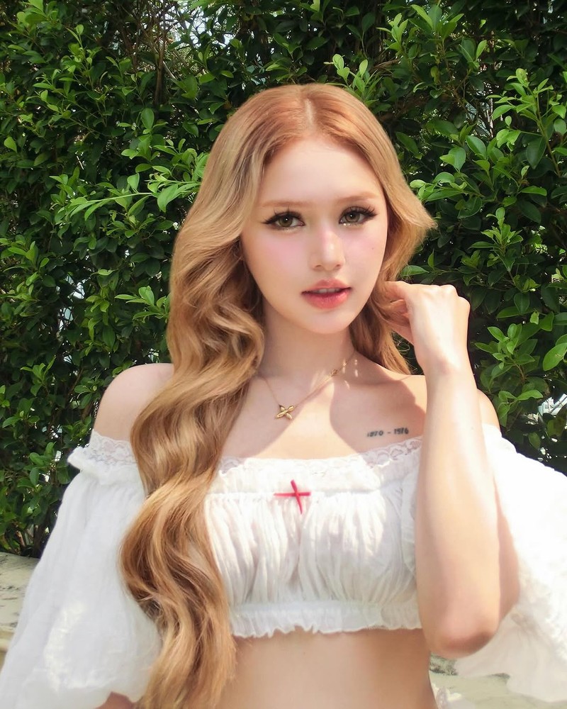 Hot girl Instagram Xoai Non khoe eo thon, vai tran quyen ru-Hinh-4