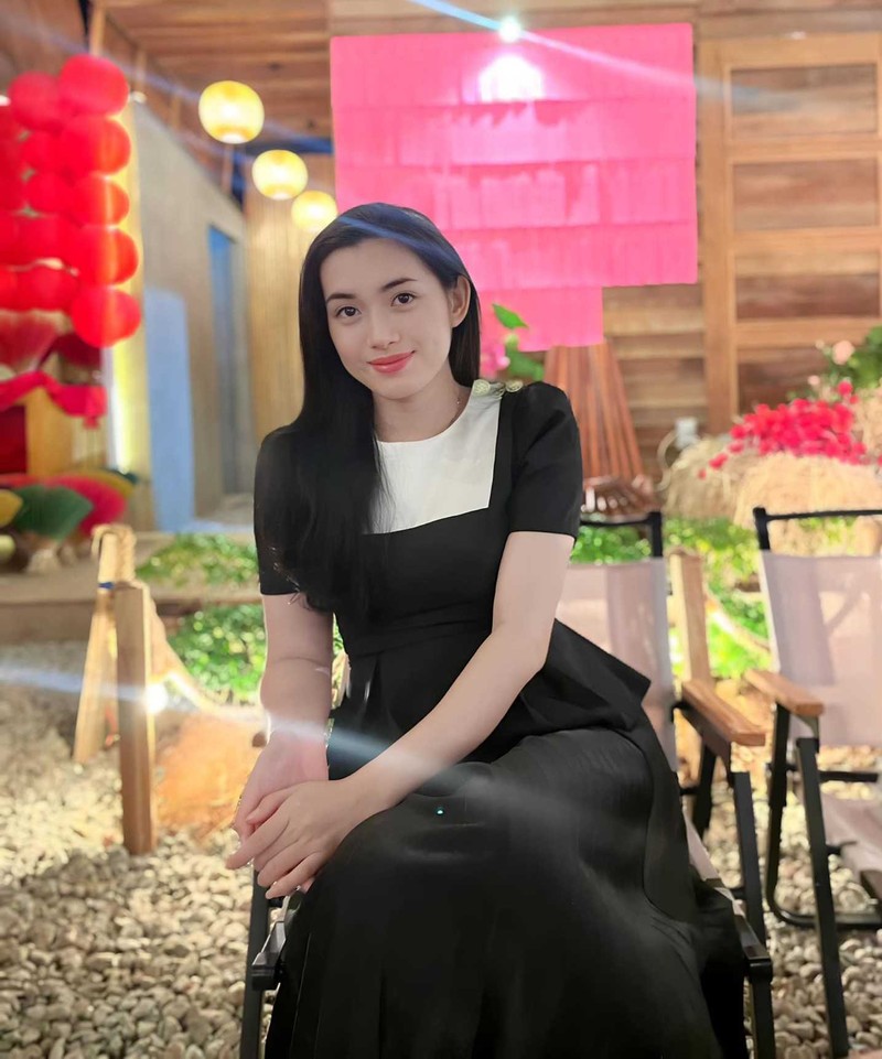 Nu Ha si tham gia dieu binh gay sot voi visual tua hoa hau-Hinh-7