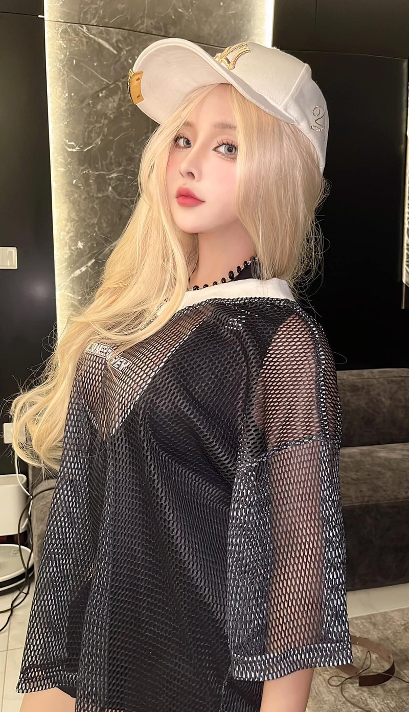 Hot girl lang cosplay khoe vong 1 