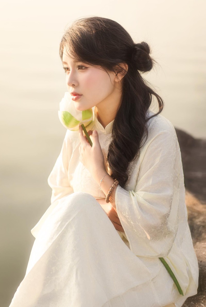 Co giao Vat ly gay bao khi day online dien ao dai cuc me-Hinh-10