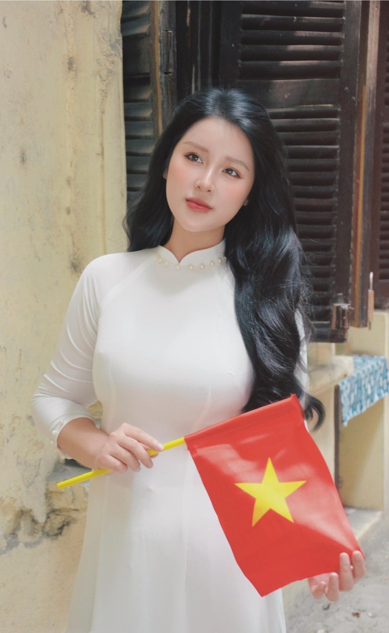 Co giao Vat ly gay bao khi day online dien ao dai cuc me-Hinh-3