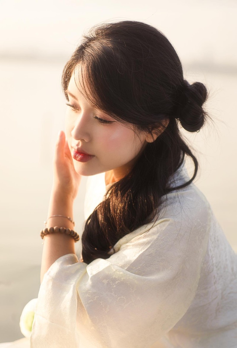 Co giao Vat ly gay bao khi day online dien ao dai cuc me-Hinh-9