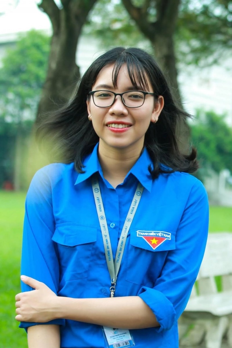 Nu uy vien tre phat bieu tai le dieu binh, dieu hanh 30/4-Hinh-8