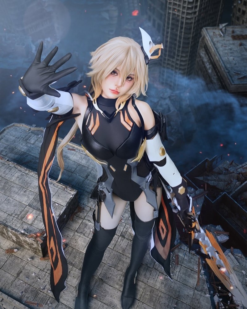 Vo Nu Ngan Ha khoe anh cosplay, fan Lien Quan tram tro khong ngot-Hinh-10
