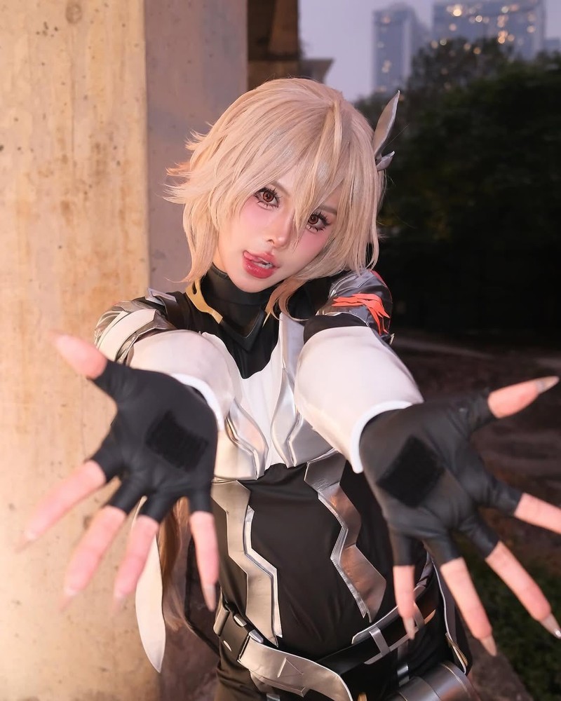 Vo Nu Ngan Ha khoe anh cosplay, fan Lien Quan tram tro khong ngot-Hinh-3